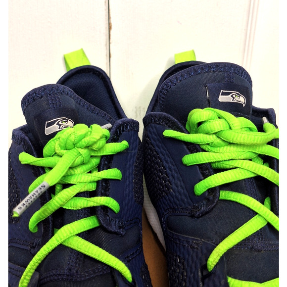 Nike Air Max Typha 2 NFL Seattle Seahawks Blue Green Sneakers size 11 AR0516-400